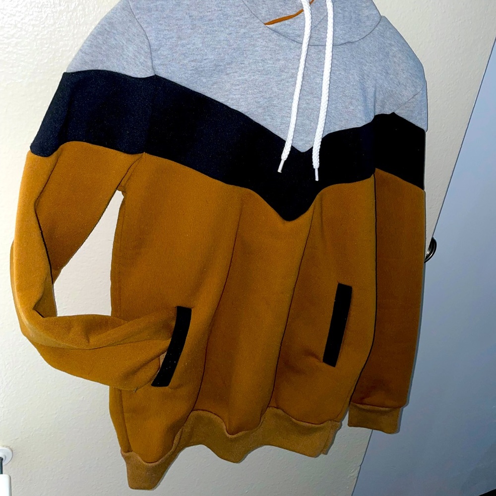 Brown/Gray/Black hoodie with front pocket